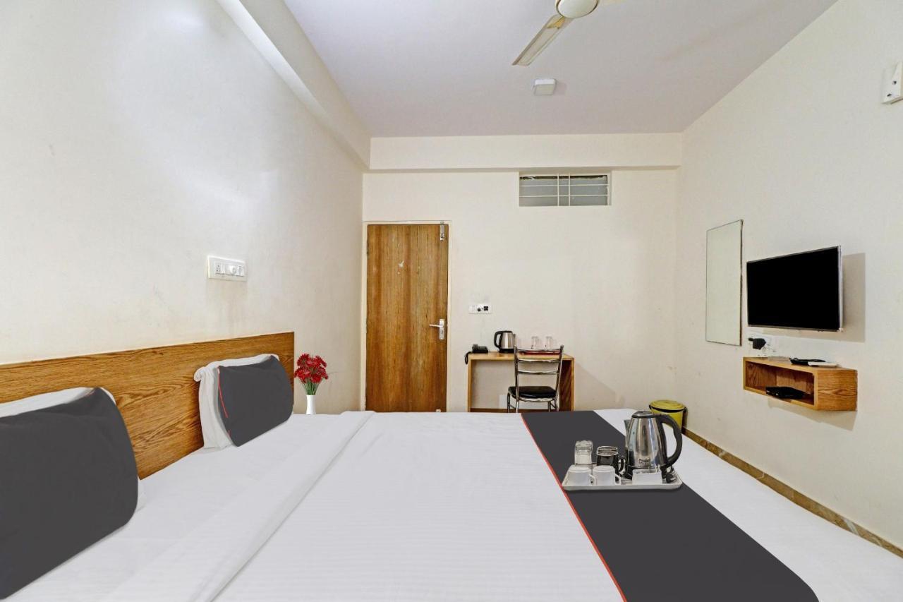 Flagship Sri Sai Comforts Hotel Bangalore Exterior foto
