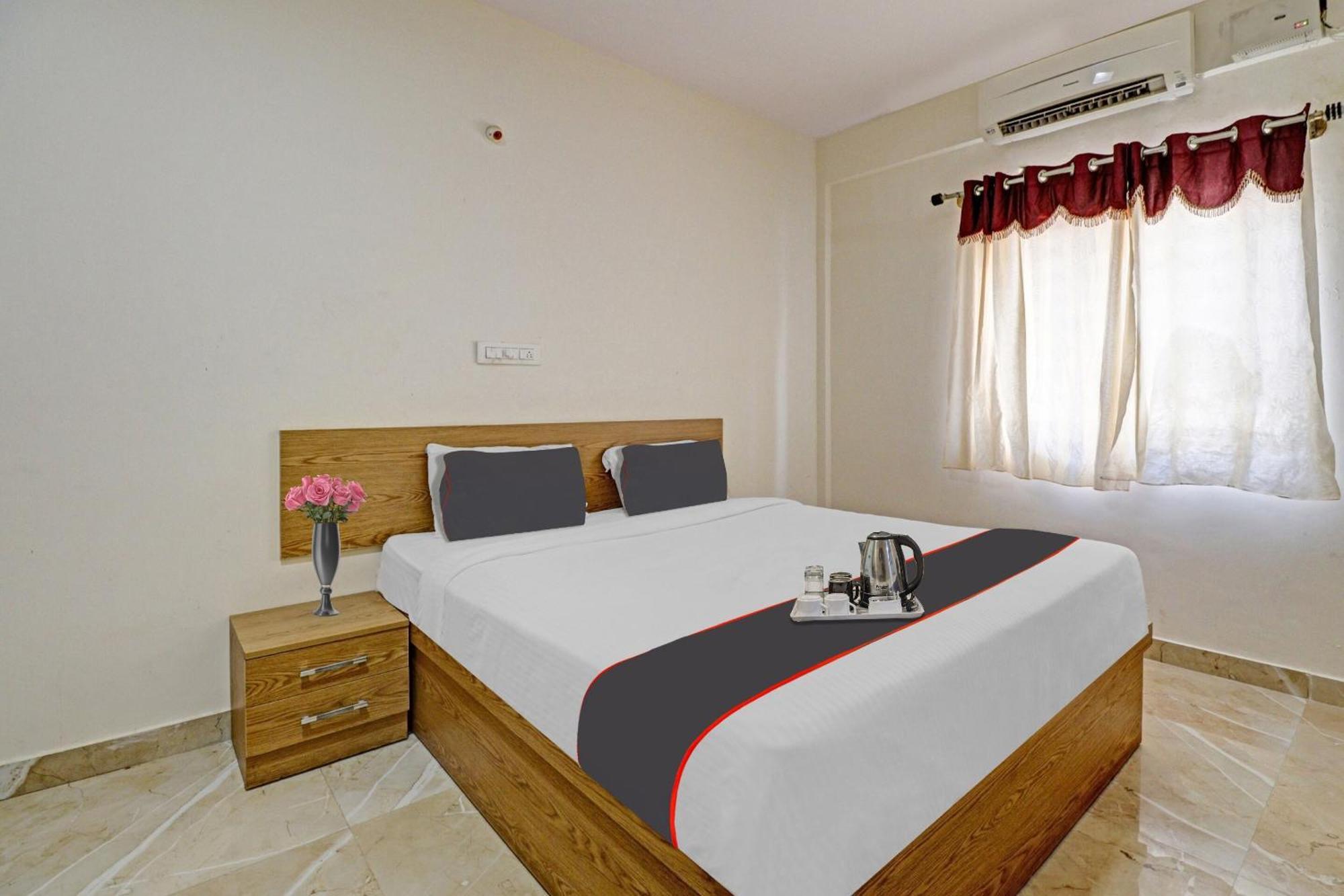 Flagship Sri Sai Comforts Hotel Bangalore Exterior foto